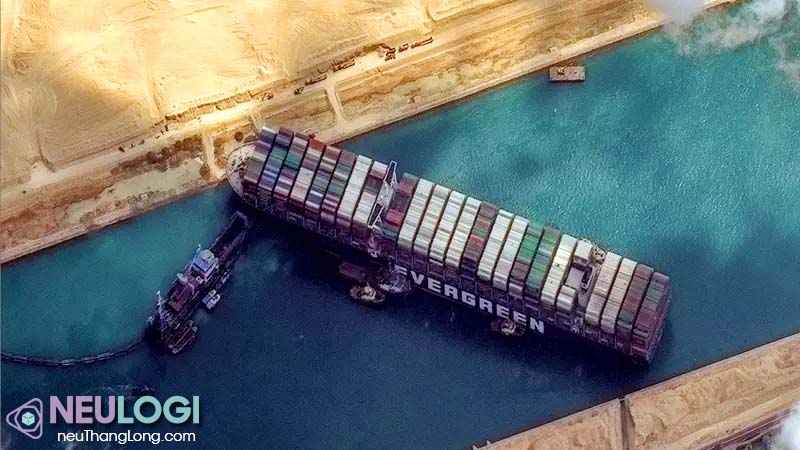 Yếu tố ảnh hưởng tới cước vận tải biển, hàng không, sắt?