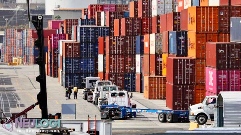 đơn vị logistics cần theo dõi sát sao mọi biến động quốc tế và vận chuyển biển